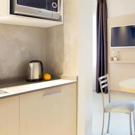 Domus 4*