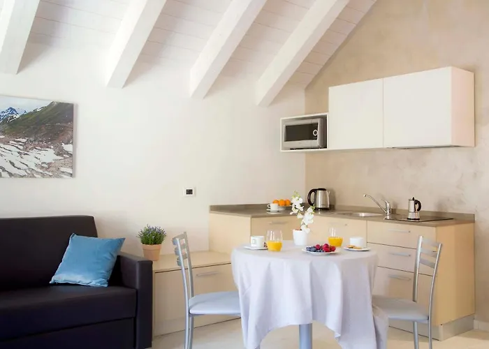 Domus 4*