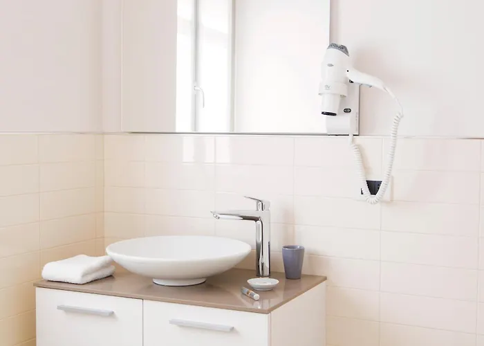 Domus Aparthotel 4*